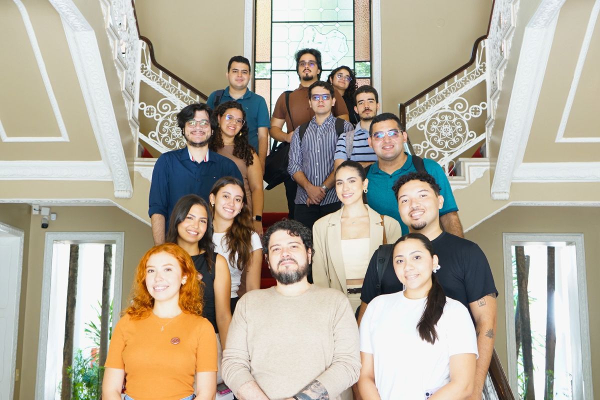 Estudantes do curso de Direito da Unifor fazem visita guiada ao TRT-CE
